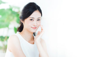 八重歯を放置するのは危険!?矯正の必要性とするメリットと治療の種類を知ろう